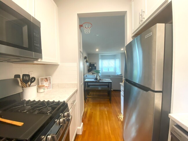 Building Photo - 288 Amory St