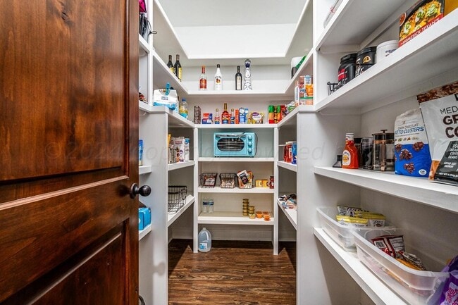 Building Photo - 501 E Cemetery Rd