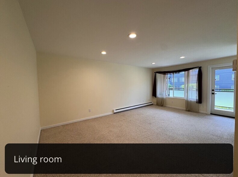 Building Photo - 7001 Sand Point Way NE