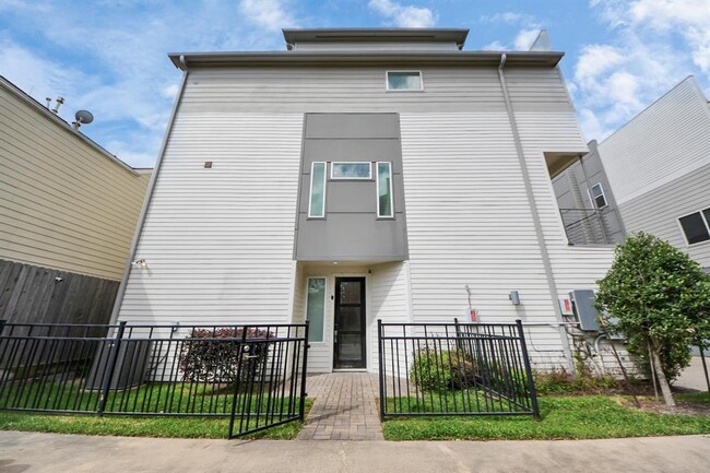 Building Photo - 310 Eado Park Cir
