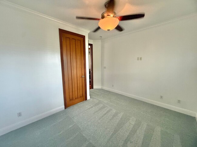 Building Photo - Partially Furnished 3 Bedroom / 2.5 Bathroom Custom Home in Sandhill Estates gated community!