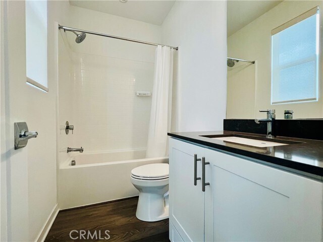 Building Photo - 2336 Synergy