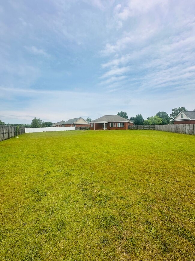 Building Photo - 709 Loudon Hill Dr