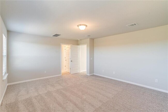 Building Photo - 2205 Limestone Lake Dr