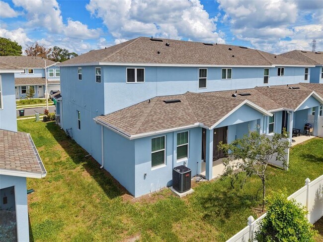 Building Photo - 2525 Mario Wy