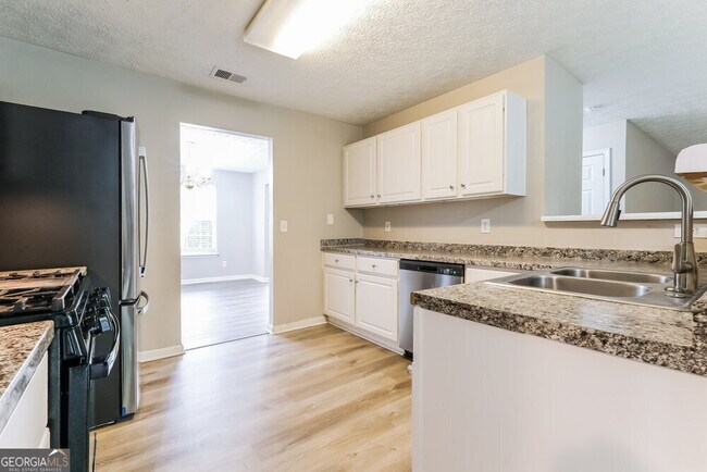 Building Photo - 978 Crestworth Crossing