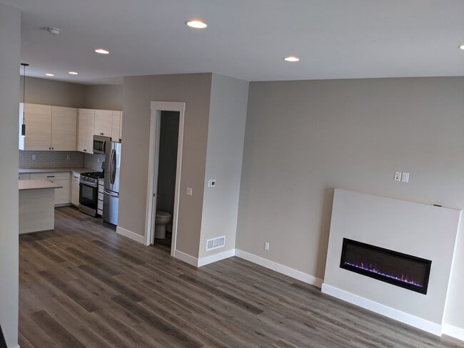 Building Photo - Modern 3-Bedroom Home in Prime Arvada Location