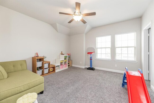 Building Photo - 15215 Holloway Hls Trl