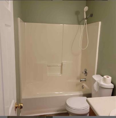 Building Photo - Newly renovated home close to RAFB