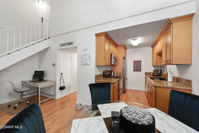 Building Photo - 5460 White Oak Ave