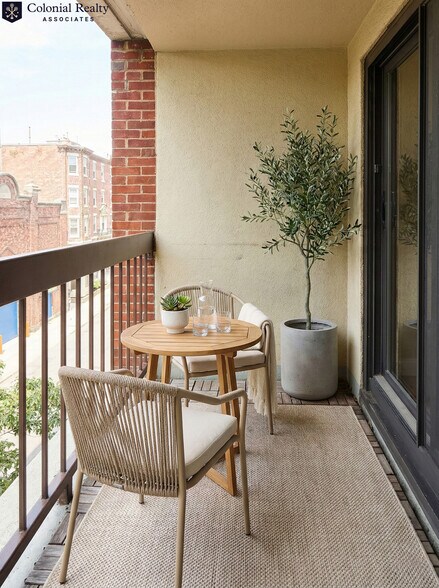 Building Photo - 85 Brainerd Rd