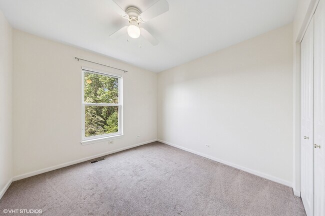 Building Photo - 7 Edgebrook Ct
