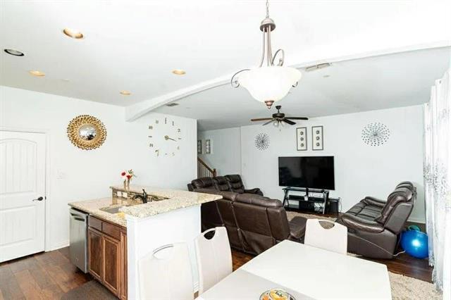 Building Photo - 232 Corinna Ct