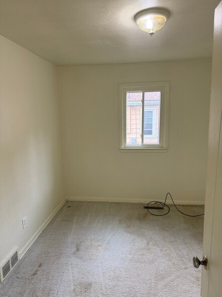 Building Photo - 2169 Williamson Ave