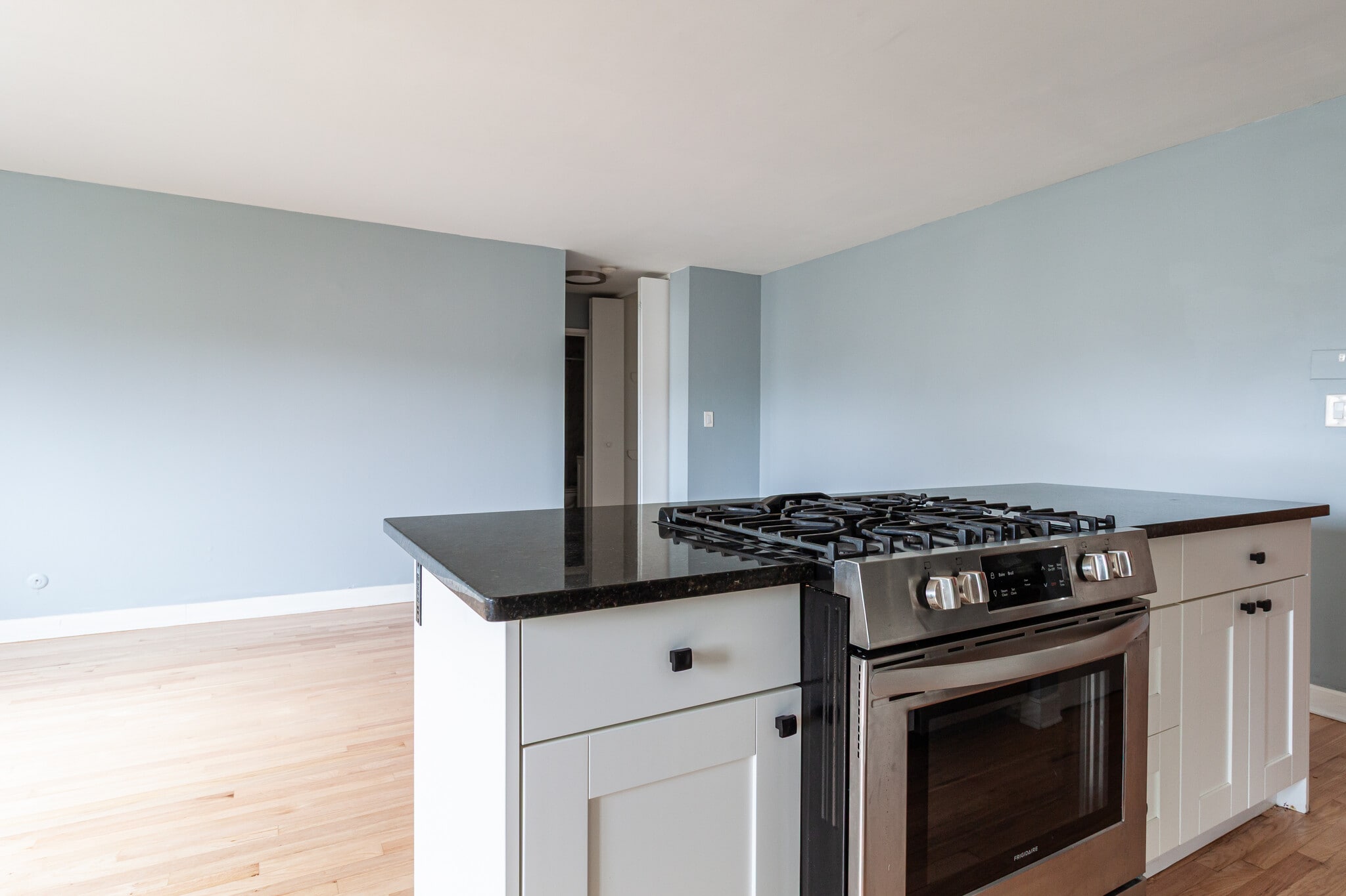 Building Photo - 655 W Grace St