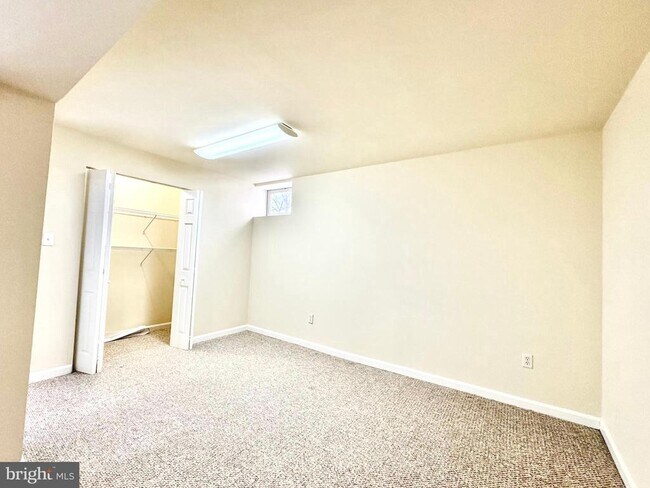 Building Photo - 22006 Stone Pier Ln