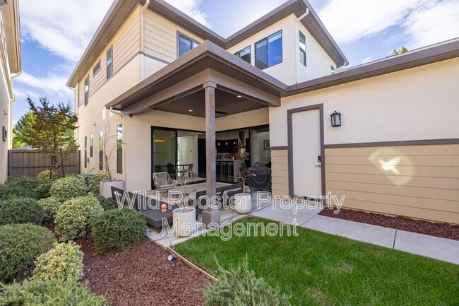Building Photo - 3500 Forney Wy