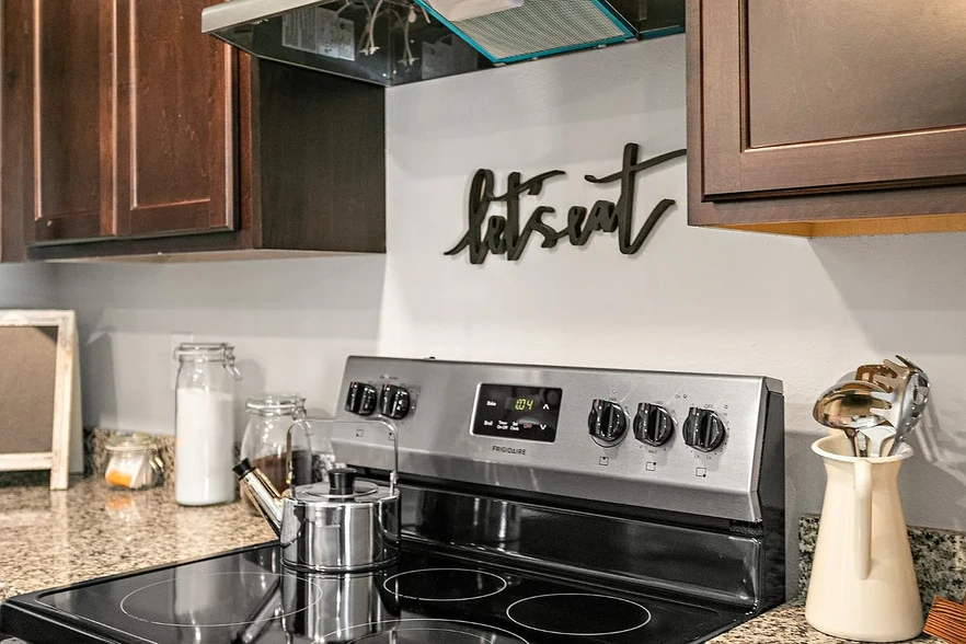 Kitchen Stove - 7644 Mailes Ct