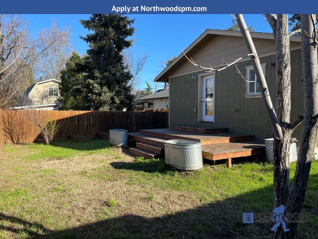 Building Photo - Very Nice 3 Bedroom 2 Bath "Pet Friendly" ...