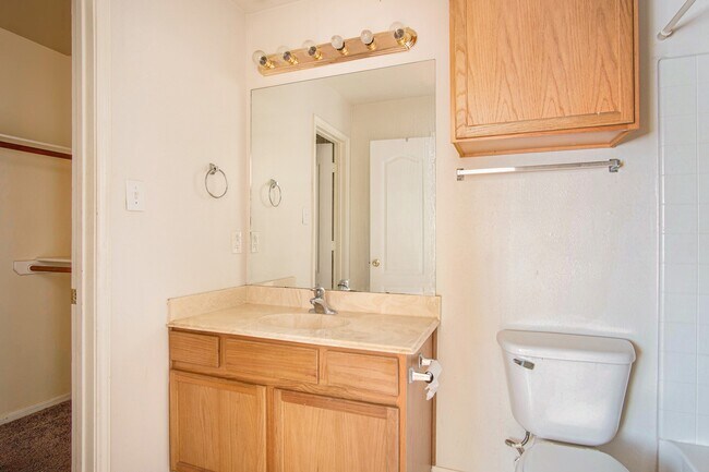 Building Photo - 1207 Lovett St