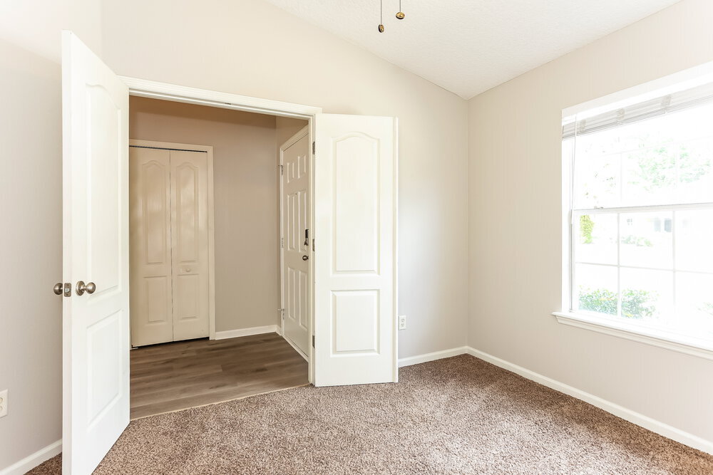 Building Photo - 860 Bonaparte Landing Ct