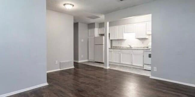 Building Photo - 5120 Humbert Ave