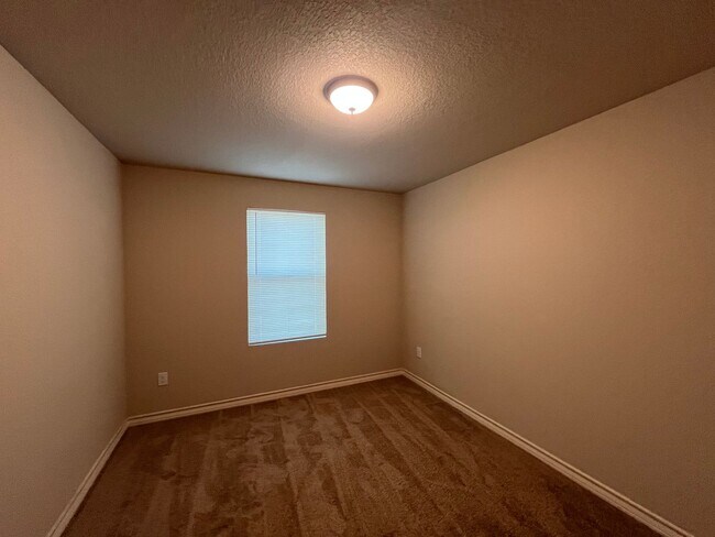 Building Photo - 6402 Luglio Ln