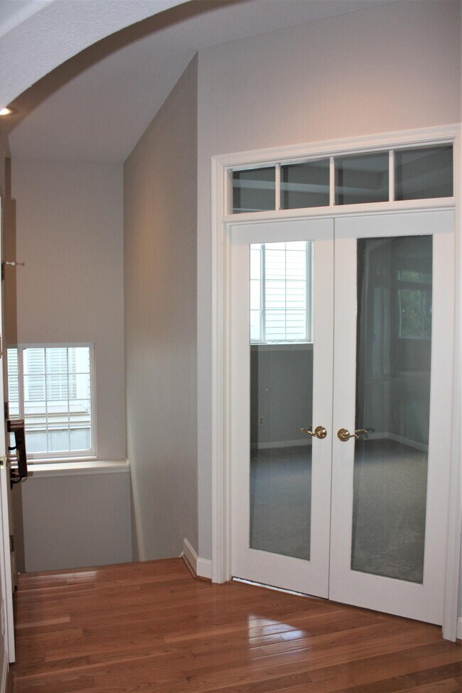 Building Photo - 8423 Old World Ct