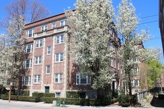 Building Photo - 31 Concord Ave