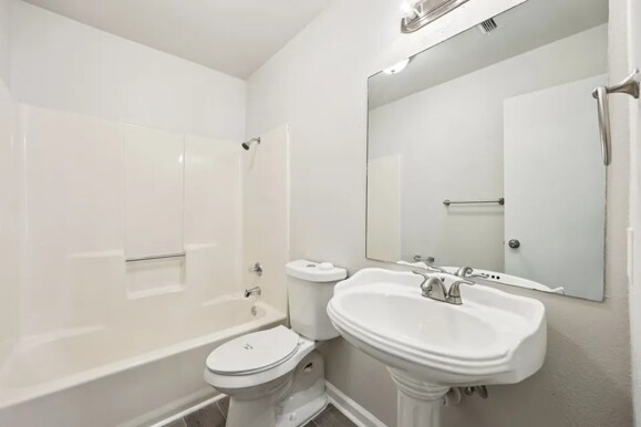 Building Photo - 7020 Green Ridge Trl
