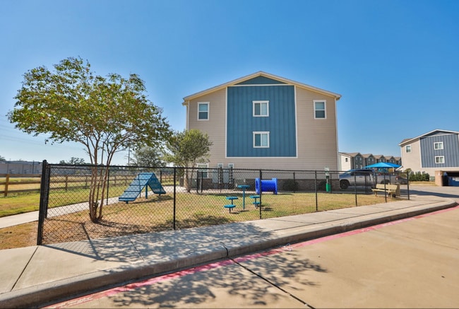 Building Photo - 21155 Gosling Rd
