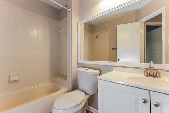 Building Photo - 1621 Coppersmith Ct