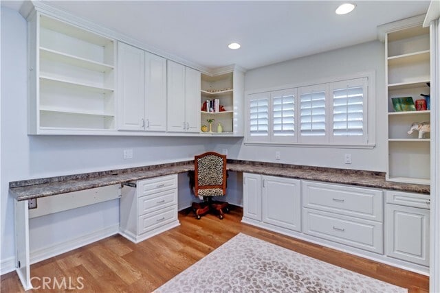 Building Photo - 881 Via Mendoza