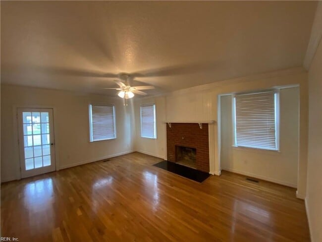Building Photo - 7402 Gleneagles Rd