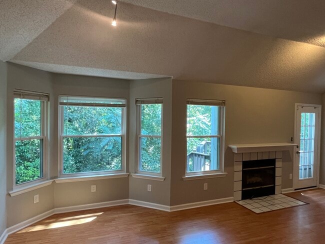 Building Photo - 153 Rebecca Pines Dr