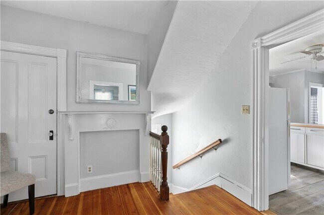 Building Photo - 5 Slocum St