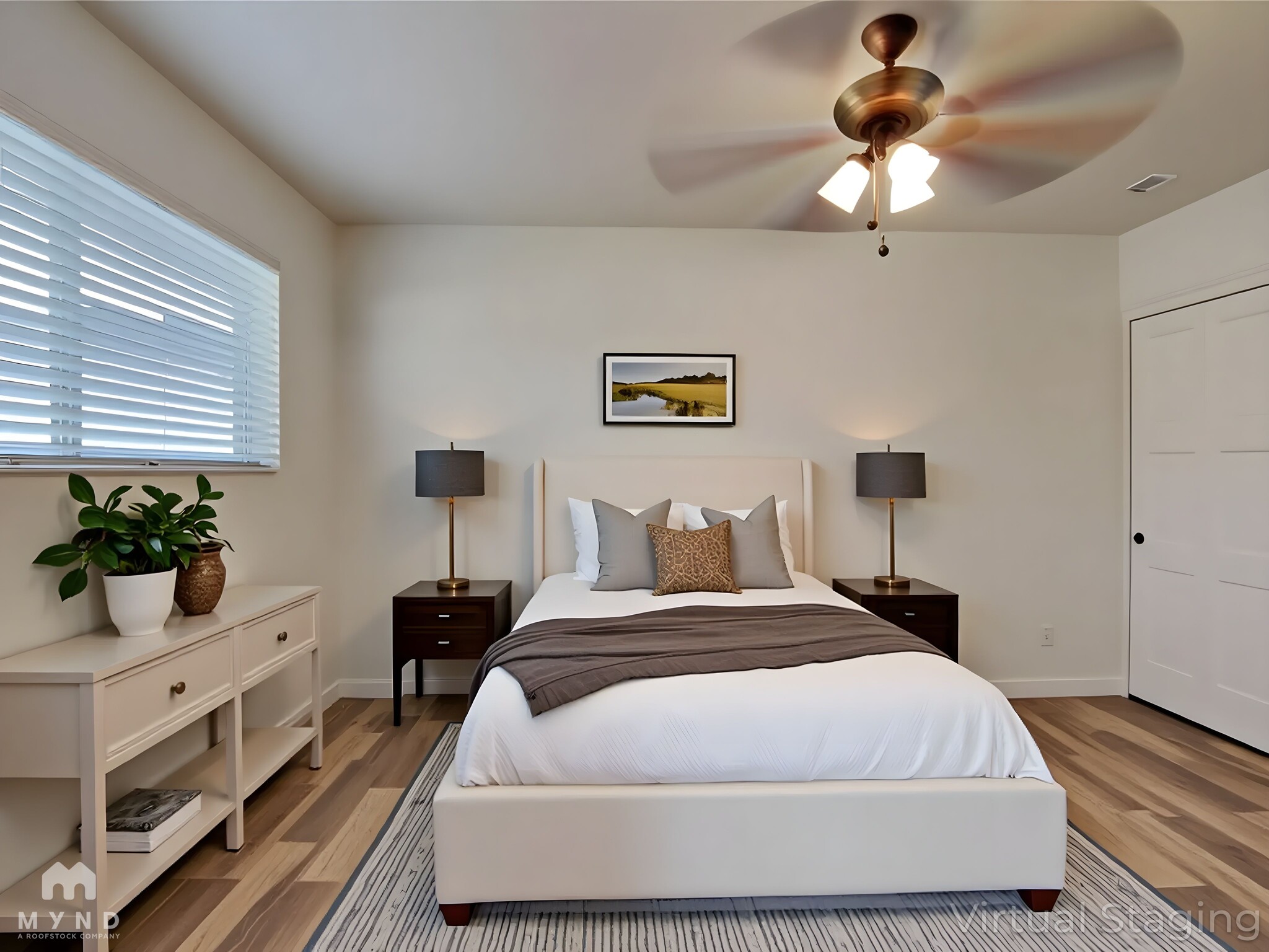 Building Photo - 1544 W 6th St