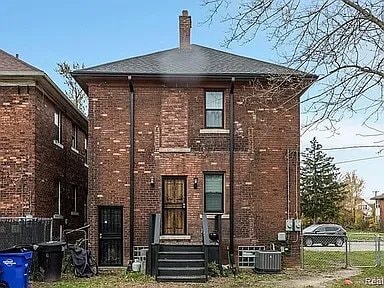 Building Photo - 613 Belmont St