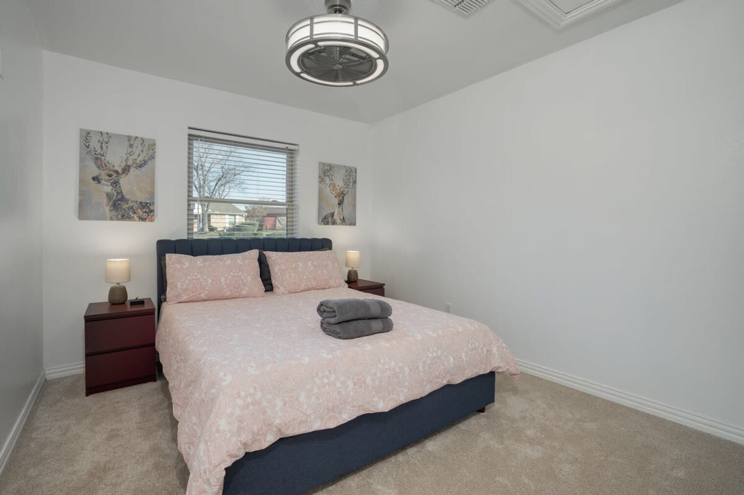 Building Photo - 7809 Claremont Dr