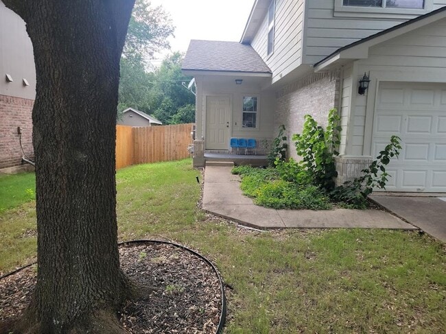 Building Photo - 14808 Sassafras Trail