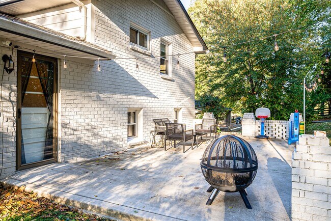 Building Photo - 2601 Baugh Rd