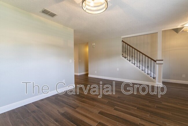 Building Photo - 1432 Bella Coola Dr