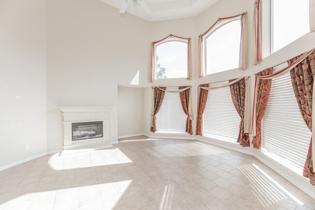 Building Photo - 15435 Stoneridge Park Ln