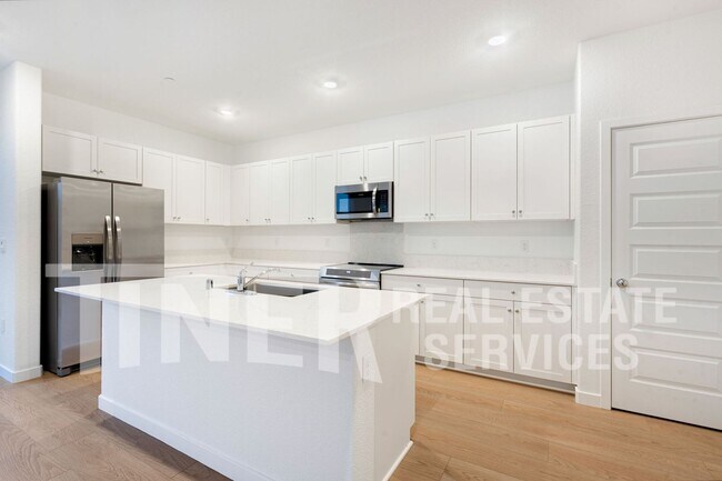 Building Photo - 8540 Anker Wy