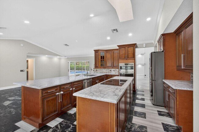 Building Photo - 1295 Longlea Terrace
