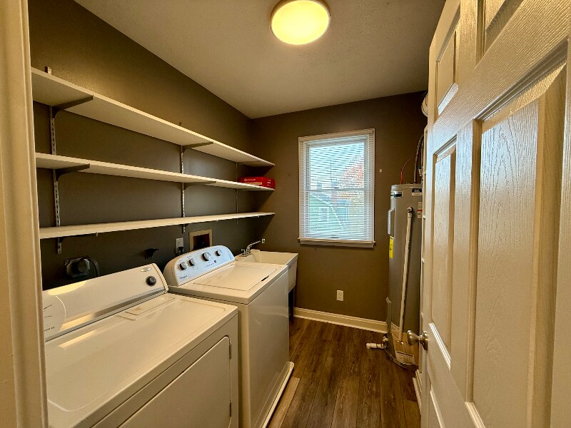 Building Photo - 801 Grand St