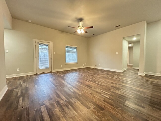 Building Photo - Stunning Duplex in Shallowater!