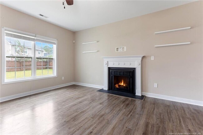 Building Photo - 573 Wedgefield Dr