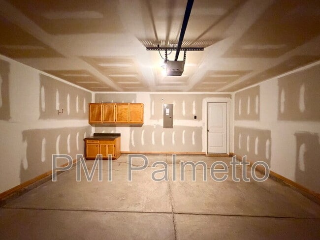 Building Photo - 226 Elsoma Dr