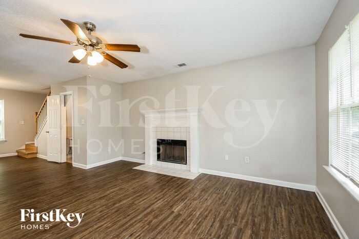 Building Photo - 3904 Doe Run Dr